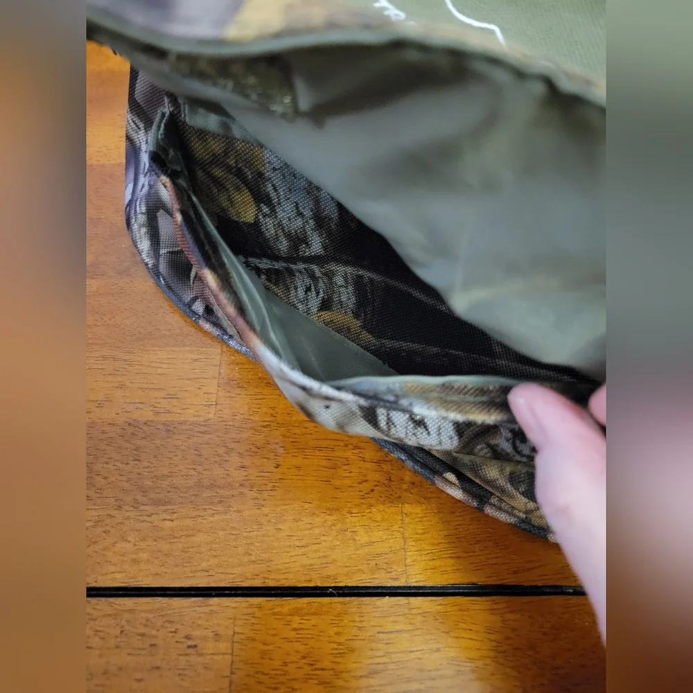 Treestand Wingnan Camouflage Messenger Bag, New